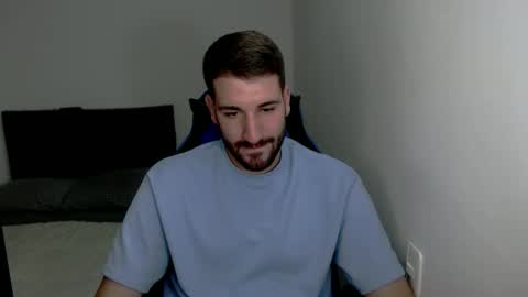 Snapshot of naugthy18boy chatting on February 12, 1:27 pm Nico online show from February 12, 1:27 pm