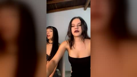 Luisa online show from July 2, 2:33 am