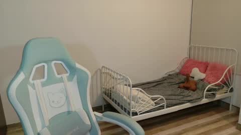 sabrina online show from April 17, 10:29 am