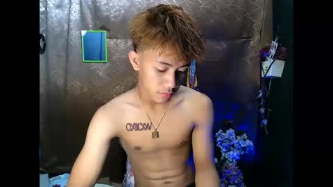 Snapshot of naugthyboyloy chatting on September 22, 2:57 am Loy online show from September 22, 2:57 am