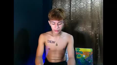 Snapshot of naugthyboyloy chatting on September 27, 3:17 pm Loy online show from September 27, 3:17 pm