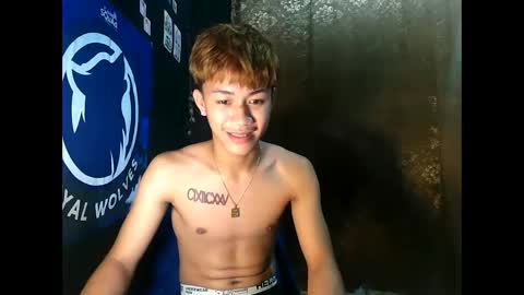 Snapshot of naugthyboyloy chatting on October 10, 9:30 am Loy online show from October 10, 9:30 am