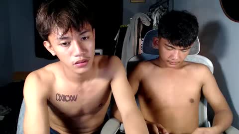 Snapshot of naugthyboyloy chatting on February 2, 4:06 pm Loy online show from February 2, 4:06 pm