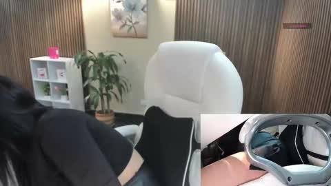         online show from October 27, 7:18 pm