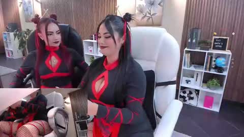         online show from October 31, 10:11 pm