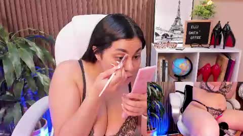 Snapshot of naugthyelli chatting on July 6, 6:10 pm online show from July 6, 6:10 pm