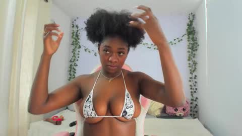 Snapshot of nayah_williams chatting on October 24, 12:45 pm Nayah Williams - OnlyFans online show from October 24, 12:45 pm