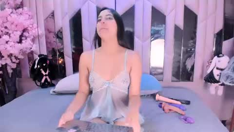 Snapshot of nayarakvelvet_1 chatting on June 16, 12:08 pm Nayarak online show from June 16, 12:08 pm