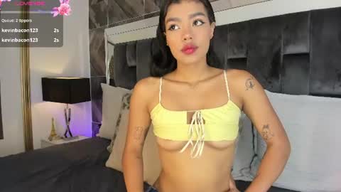 Snapshot of naylagrey chatting on July 16, 3:34 am online show from July 16, 3:34 am
