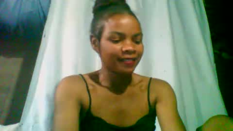 Snapshot of naylah313 chatting on February 18, 3:57 am Nayla online show from February 18, 3:57 am