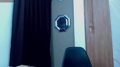Snapshot of nazper_ chatting on April 21, 4:52 am Nazper online show from April 21, 4:52 am