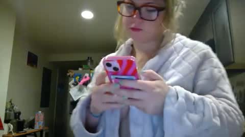 Snapshot of nealiana96 chatting on December 5, 1:49 pm Nealiana online show from December 5, 1:49 pm