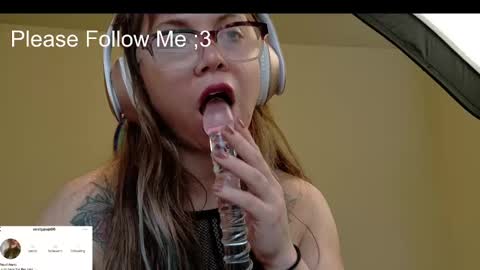 Snapshot of nealiana96 chatting on February 3, 9:50 pm Nealiana online show from February 3, 9:50 pm