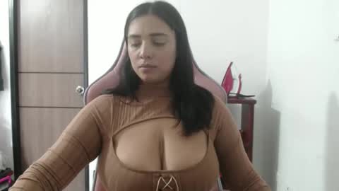 Snapshot of nebyula_star chatting on May 27, 6:16 pm Nebyula online show from May 27, 6:16 pm