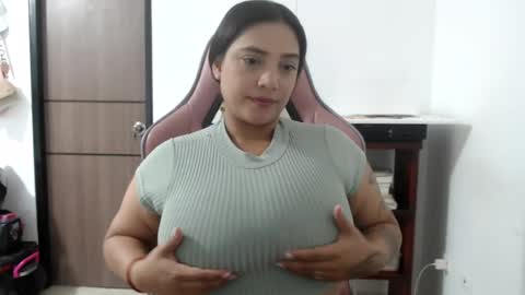 Snapshot of nebyula_star chatting on July 16, 6:47 pm Nebyula online show from July 16, 6:47 pm
