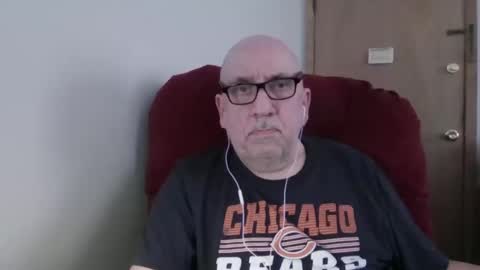 Tom online show from March 8, 8:23 pm