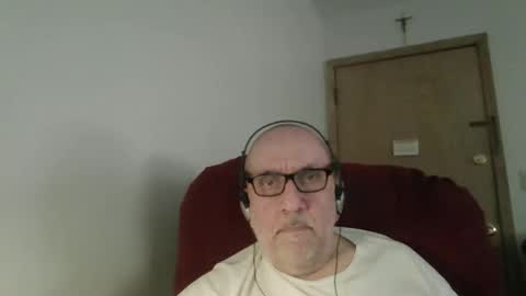 Tom online show from April 22, 11:50 pm