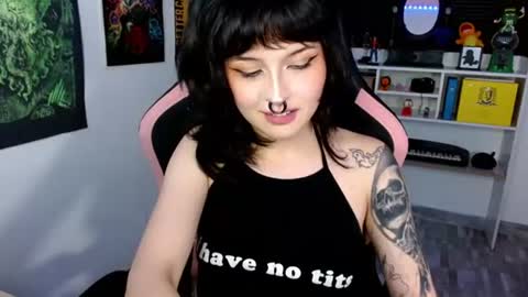 Snapshot of neena_nyx chatting on July 2, 1:05 am Neena Nyx online show from July 2, 1:05 am
