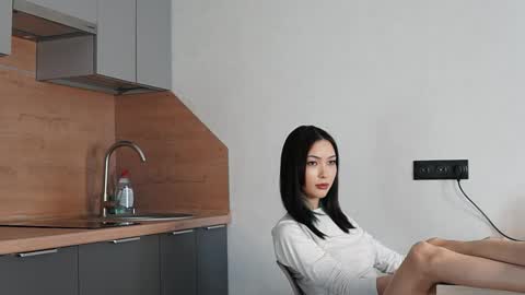 Snapshot of neferpitaa chatting on February 25, 5:17 am Kemi online show from February 25, 5:17 am