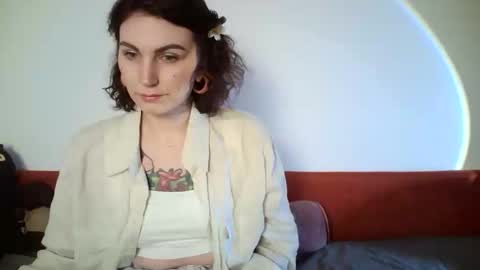 nefertiti_queen online show from February 3, 4:56 pm