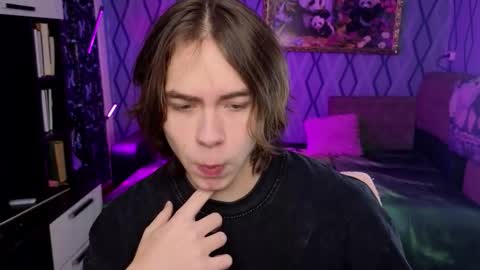 Snapshot of neganxxl chatting on November 6, 5:30 am Negan online show from November 6, 5:30 am