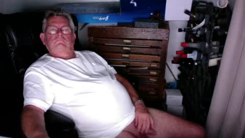Snapshot of negnilret62 chatting on August 3, 10:13 pm negnilret62 online show from August 3, 10:13 pm