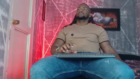 negritomeloso_k18 online show from October 20, 12:16 pm