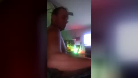 Snapshot of neilbob367231 chatting on July 1, 2:57 am neilbob367231 online show from July 1, 2:57 am