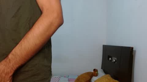 Snapshot of neithanzyn chatting on December 18, 2:49 pm Neithanzyn online show from December 18, 2:49 pm