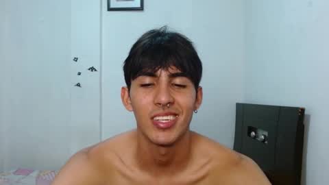 Snapshot of neithanzyn chatting on December 18, 10:35 pm Neithanzyn online show from December 18, 10:35 pm