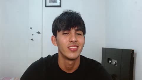 Snapshot of neithanzyn chatting on December 20, 8:34 pm Neithanzyn online show from December 20, 8:34 pm