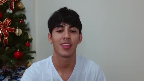 Snapshot of neithanzyn chatting on December 21, 7:06 pm Neithanzyn online show from December 21, 7:06 pm