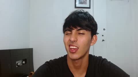 Snapshot of neithanzyn chatting on December 23, 7:41 pm Neithanzyn online show from December 23, 7:41 pm