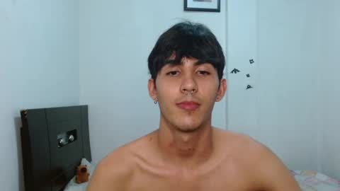 Snapshot of neithanzyn chatting on December 27, 12:07 am Neithanzyn online show from December 27, 12:07 am