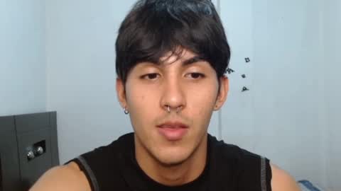 Snapshot of neithanzyn chatting on January 15, 7:23 pm Neithanzyn online show from January 15, 7:23 pm