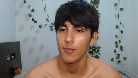 Snapshot of neithanzyn chatting on January 26, 10:24 pm Neithanzyn online show from January 26, 10:24 pm