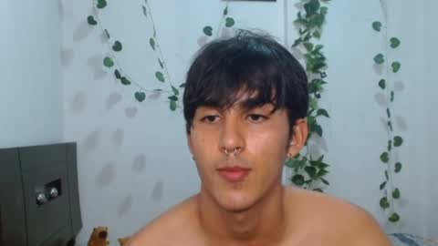 Snapshot of neithanzyn chatting on January 28, 10:45 pm Neithanzyn online show from January 28, 10:45 pm