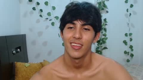 Snapshot of neithanzyn chatting on February 9, 10:21 pm Neithanzyn online show from February 9, 10:21 pm