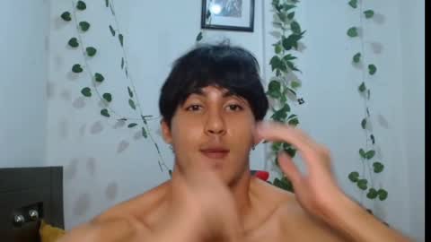 Snapshot of neithanzyn chatting on February 19, 2:33 am Neithanzyn online show from February 19, 2:33 am