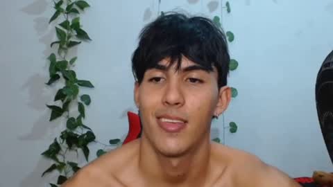 Snapshot of neithanzyn chatting on February 23, 10:31 pm Neithanzyn online show from February 23, 10:31 pm