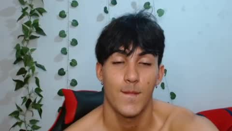 Snapshot of neithanzyn chatting on February 26, 10:42 pm Neithanzyn online show from February 26, 10:42 pm