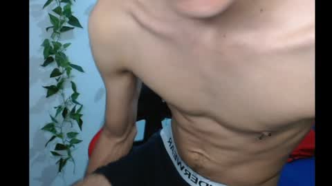 Snapshot of neithanzyn chatting on March 2, 7:56 pm Neithanzyn online show from March 2, 7:56 pm