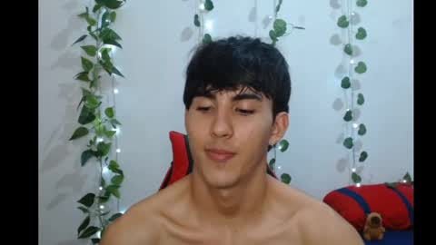 Snapshot of neithanzyn chatting on March 8, 7:53 pm Neithanzyn online show from March 8, 7:53 pm