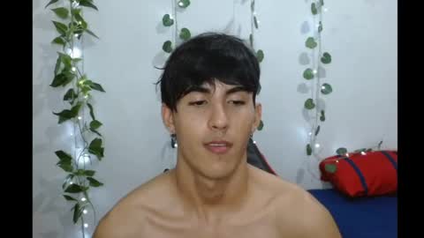 Snapshot of neithanzyn chatting on March 11, 10:42 pm Neithanzyn online show from March 11, 10:42 pm