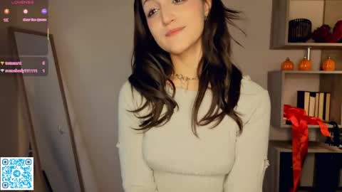 Vicky and Beatrice online show from April 16, 7:25 pm