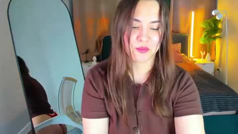 Snapshot of nelie_evans chatting on June 11, 5:22 pm nelie_evans online show from June 11, 5:22 pm