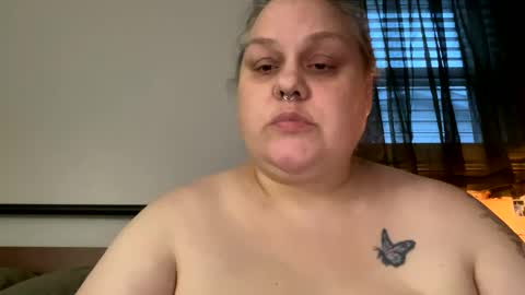 Snapshot of nellatlas chatting on March 3, 11:56 pm Nellie Atlas online show from March 3, 11:56 pm