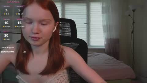 Snapshot of nellie_baby chatting on July 1, 11:12 am Nellie online show from July 1, 11:12 am