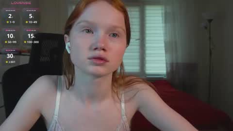 Snapshot of nellie_baby chatting on July 9, 8:51 am Nellie online show from July 9, 8:51 am