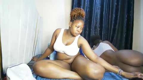 nellyeluxe online show from February 4, 12:22 pm